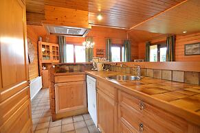 Scenic Chalet in Ovifat