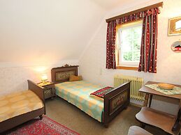 Historic Holiday Home in Gmünd near Cross Country Skiiing