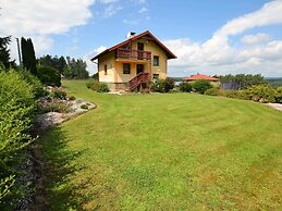 Lush Home in Konstantinovy Lazne With Bubble Bath