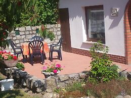 Cosy Bungalow in Alt Bukow OT Bantow With Terrace