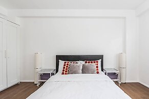 Magnificent and centrally located flat