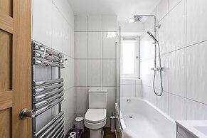 Magnificent and centrally located flat