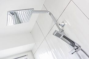 Magnificent and centrally located flat