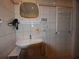 Beautiful Apartment in Kropelin Near Sea