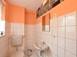 Moderne Ferienwohnung in Kuehlungsborn im Gruenen