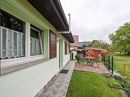 Apartment With Private Terrace in Lichtenhain