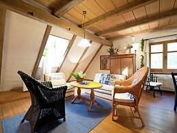 Cosy Holiday Home With Gazebo