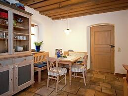 Cosy Holiday Home With Gazebo