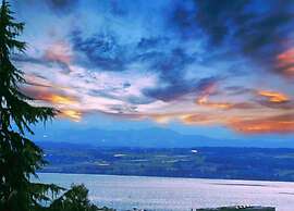 Spacious Apartment near Lake Constance with Covered Balcony