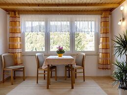 Holiday Home in Schtsnbrunn With Garden
