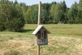 Family Escape With Garden