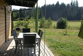 Family Escape With Garden