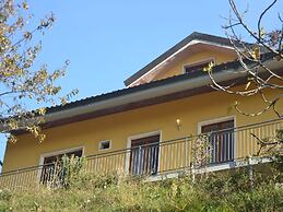 Modern Holiday Home in Pescia Tuscany