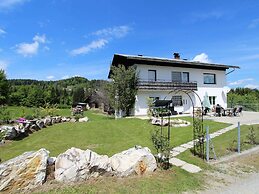Apartment in Koettmannsdorf Near Bathing Lakes