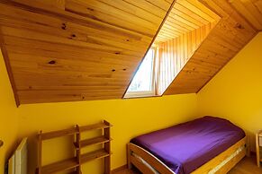 Modern Holiday Home in Plouhinec