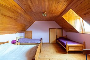 Modern Holiday Home in Plouhinec
