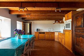 Modern Holiday Home in Plouhinec