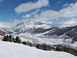 Apartment 1 in Baita Near the Ski Lifts