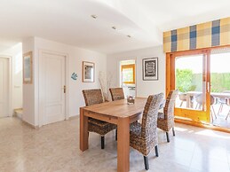 Luxurious Villa St Pere Pescador With Swimming Pool
