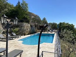 Villa in Ampus With Panoramic Views & Pool