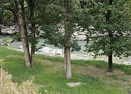 Charming Chalet Near Trails
