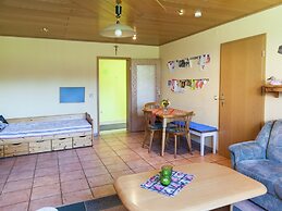 Quiet Apartment Along a Stream in Halenfeld