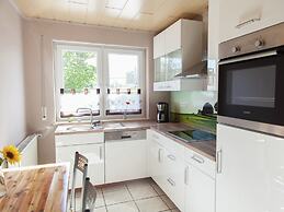 Quiet Apartment Along a Stream in Halenfeld
