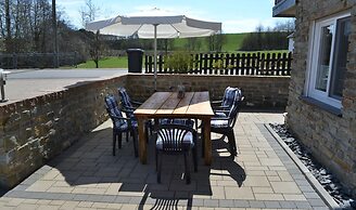 Quiet Apartment Along a Stream in Halenfeld