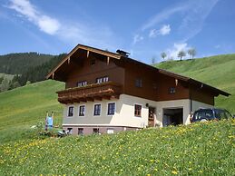 Spacious Apartment with Garden near Ski Area in Wagrain