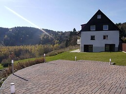 Peaceful Villa in the Hills of Jachymov Near Spas