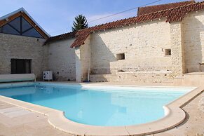 Villa With Spa & Pool