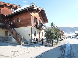 Apartment 2 in Baita Near the Ski Lifts