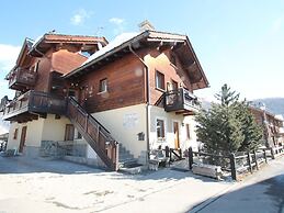 Apartment 2 in Baita Near the Ski Lifts