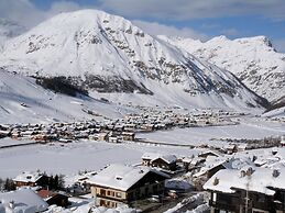 Apartment 2 in Baita Near the Ski Lifts