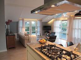 Comfortable and Tasteful Holiday Home Near the Oosterschelde