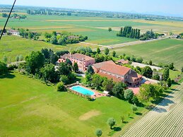 Apartment in Veneto With Shared Pool