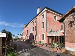 Apartment in Veneto With Shared Pool