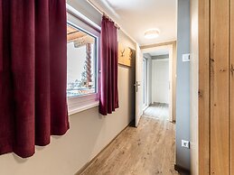 Chalet in Bruck Near ski Lift