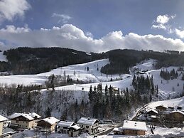 Chalet in Muehlbach am Hochkoenig With Sauna