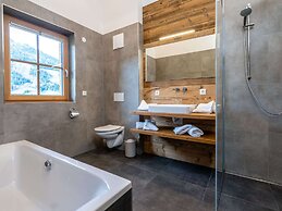 Luxury Chalet in Bad Hofgastein With Sauna