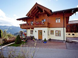 Spacious Cottage near Ski Area in Wagrain