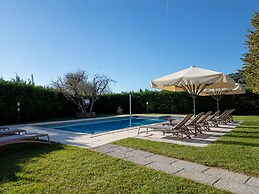 Villa in Tuscany With Private Pool & Views