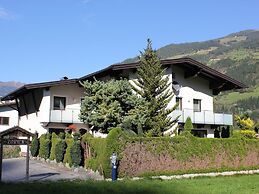 Apartment in Aschau im Zillertal With Balcony