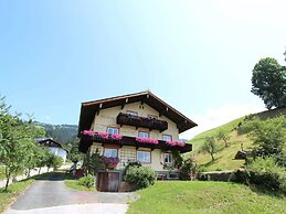 Apartment in Hopfgarten/brixental Near ski Lift