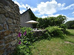 Lovely Mansion With Fenced Garden