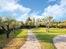 Belvilla by OYO Casa Monaga