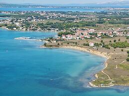 Elegant Holiday Home in Privlakaw With Garden