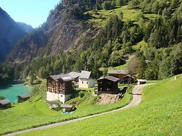 Cozy Chalet in Chrixacher near Forest