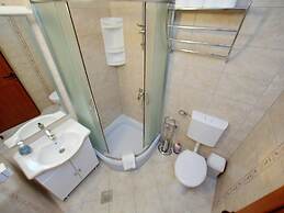 Fantastic Holiday Home With Amazing Garden, Private Pool, Directly on 