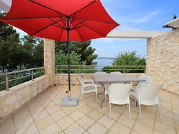Fantastic Holiday Home With Amazing Garden, Private Pool, Directly on 
